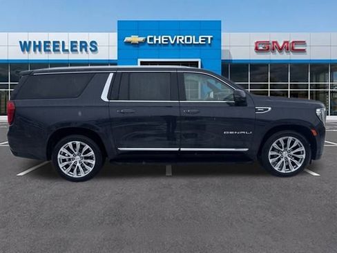 Used 2024 GMC Yukon XL Denali w/ Advanced Technology Package image 7