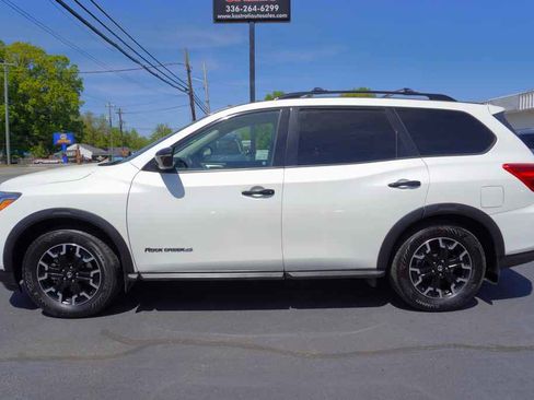 Used 2019 Nissan Pathfinder SV w/ Rock Creek Edition image 2