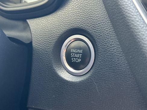 Used 2022 Toyota Corolla LE w/ LE Convenience Package FWD image 20