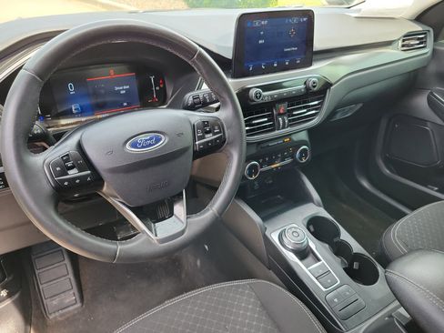 Used 2023 Ford Escape Active FWD image 2