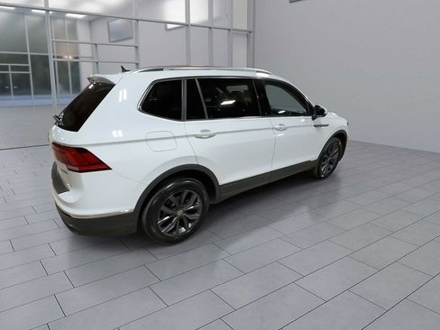 Used 2022 Volkswagen Tiguan SE image 8