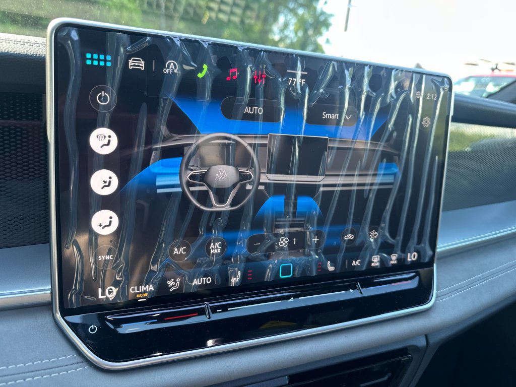 New 2026 Volkswagen Tiguan SE R-Line AWD/4WD image 16