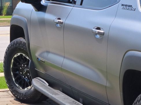 New 2026 Chevrolet Silverado EV Trail Boss image 15