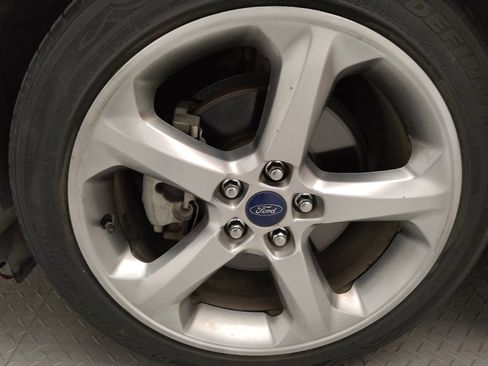 Used 2015 Ford Fusion SE w/ Equipment Group 201A image 31