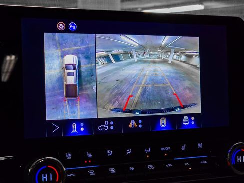 Used 2026 Chevrolet Colorado ZR2 w/ Technology Package image 29