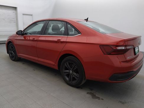 Used 2024 Volkswagen Jetta SE FWD image 3