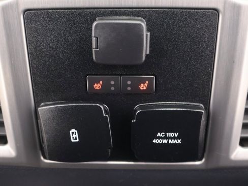 Certified 2022 Ford F250 Platinum w/ FX4 Off-Road Package image 18