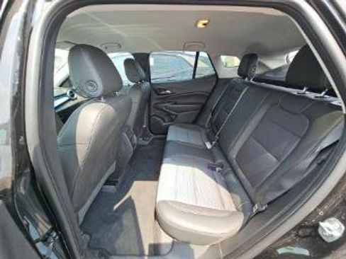 Used 2025 Chevrolet Trax LT w/ LT Convenience Package FWD image 16