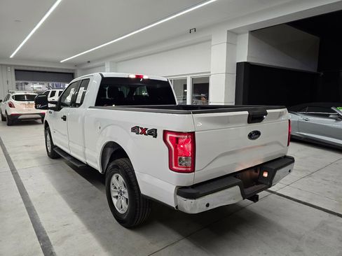 Used 2016 Ford F150 XLT w/ Trailer Tow Package image 4