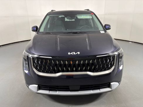 New 2026 Kia Carnival EX FWD image 3