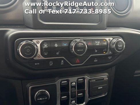 Used 2023 Jeep Gladiator Sport AWD/4WD image 16