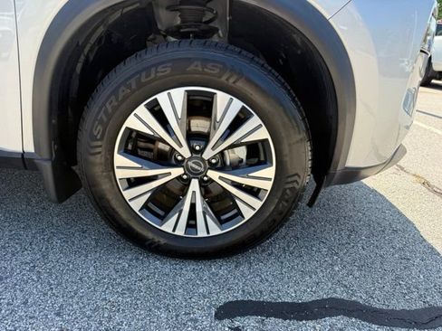 Certified 2023 Nissan Rogue SV w/ SV Premium B Package AWD/4WD image 11