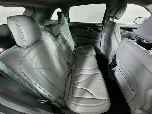 Used 2022 Lincoln Nautilus Reserve AWD/4WD image 35