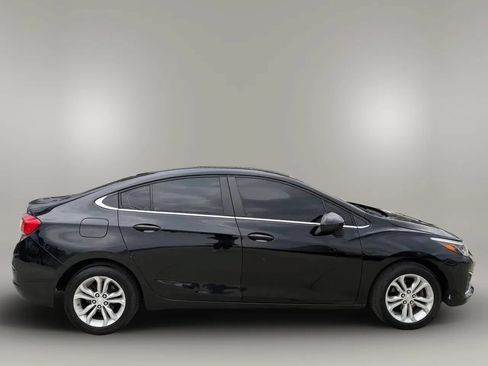 Used 2019 Chevrolet Cruze LT w/ LT Fleet Convenience Package FWD image 8