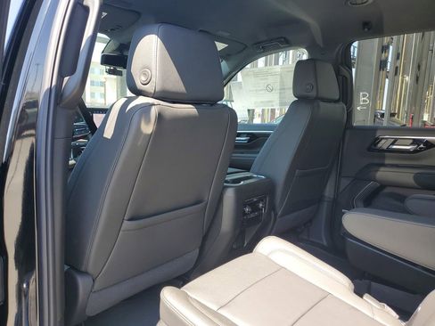 New 2026 Chevrolet Suburban LT w/ Comfort Package RWD image 15