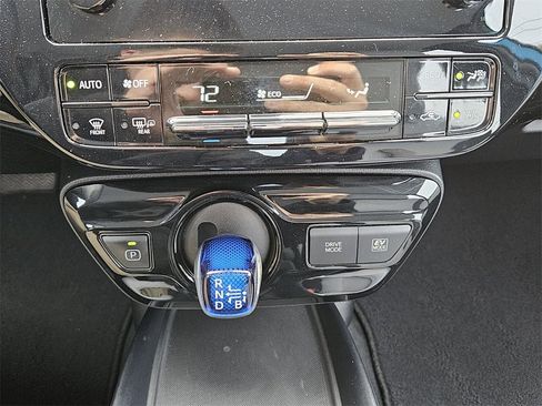 Used 2019 Toyota Prius LE image 19