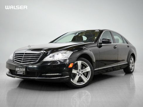 Used 2011 Mercedes-Benz S 550 4MATIC image 1