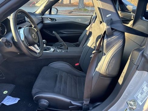 Used 2025 MAZDA MX-5 Miata RF Club image 23