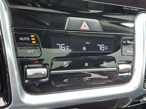 Used 2022 Kia Sorento SX image 17