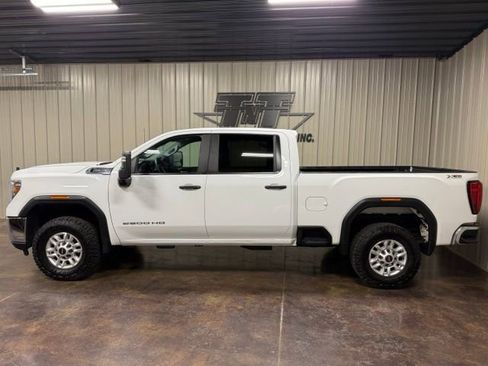 Used 2020 GMC Sierra 2500 4x4 Crew Cab w/ Convenience Package image 3