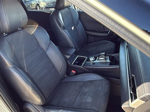 Used 2024 Mitsubishi Outlander SE image 32