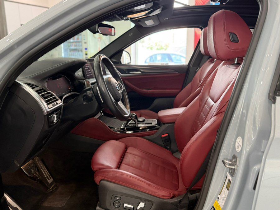 Used 2023 BMW X4 xDrive30i w/ M Sport Package AWD/4WD image 12