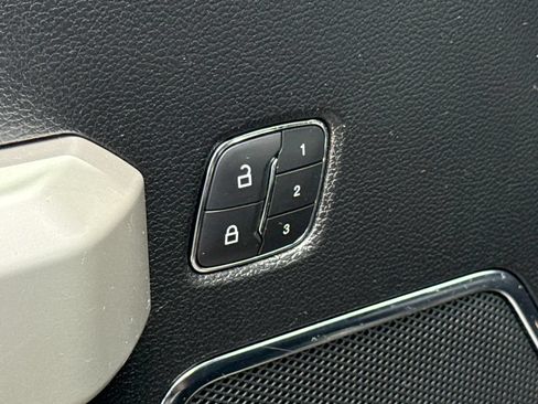 Used 2019 Ford F450 Lariat w/ Lariat Ultimate Package AWD/4WD image 22