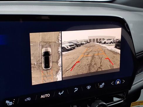 New 2026 Chevrolet Blazer EV LT AWD/4WD image 18