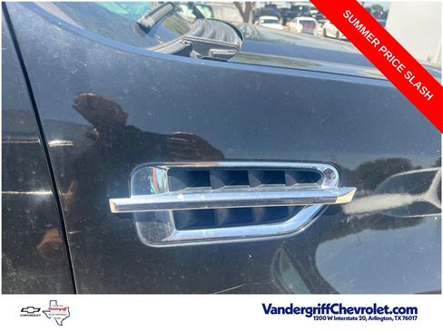 Used 2010 Cadillac Escalade ESV Premium RWD image 6