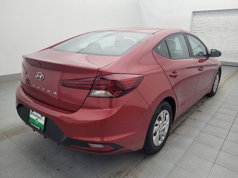 Used 2020 Hyundai Elantra SE image 9