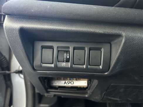 Used 2020 Subaru Outback 2.5i image 14