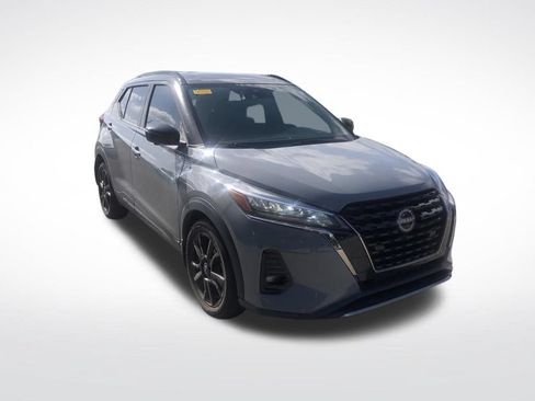 Used 2022 Nissan Kicks SR FWD image 4