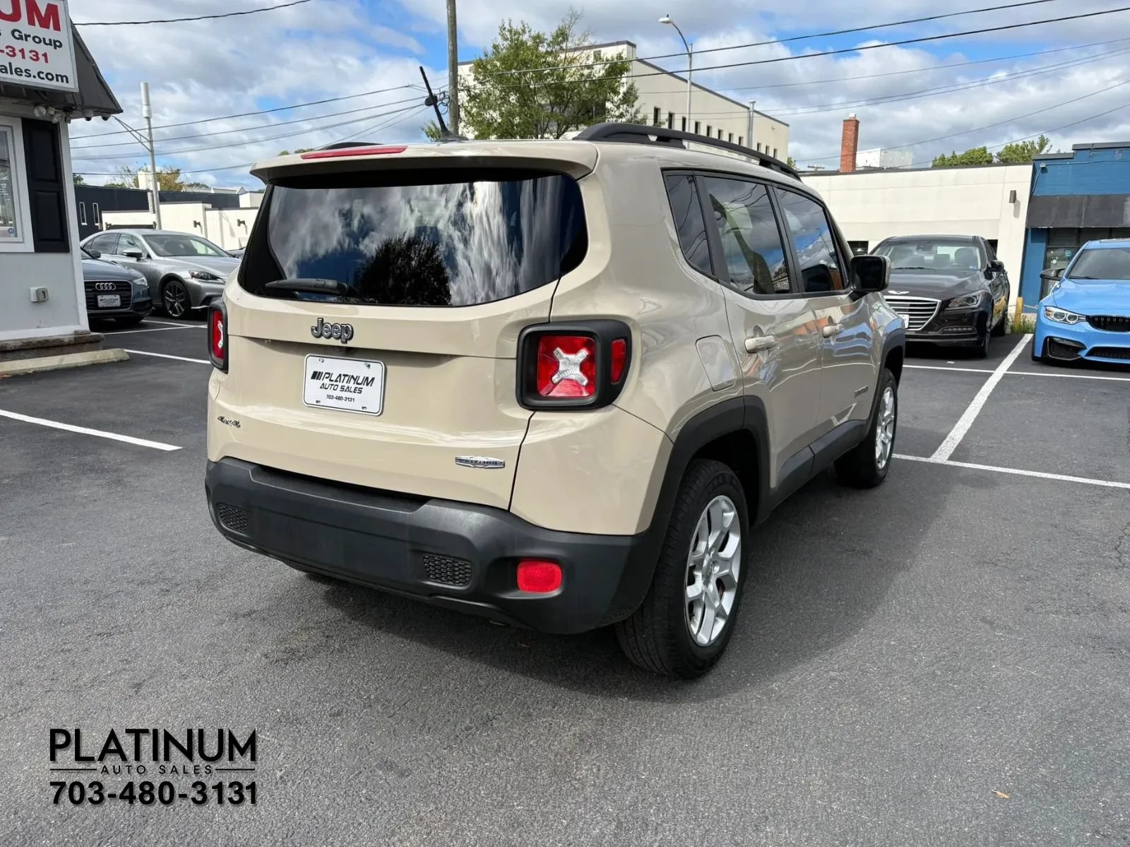 Used 2016 Jeep Renegade Latitude w/ Popular Equipment Group AWD/4WD image 5