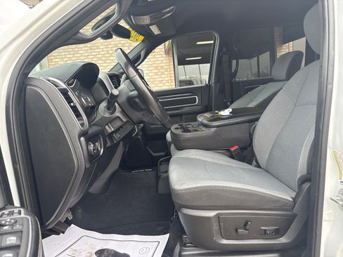 Used 2024 RAM 3500 Big Horn image 3