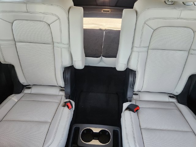 New 2026 Lincoln Aviator Reserve w/ Luxury Package AWD/4WD image 14