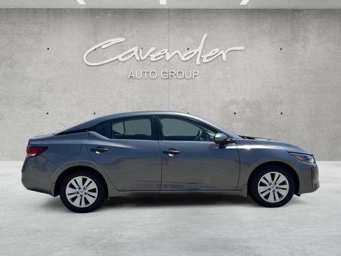 Used 2025 Nissan Sentra S FWD image 17