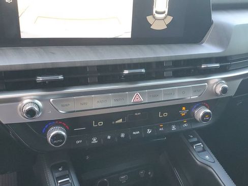 Certified 2023 Kia Telluride EX w/ EX Captain's Chair Package FWD image 28