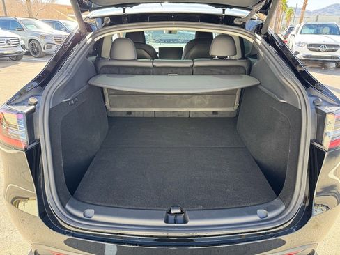 Used 2024 Tesla Model Y Performance image 19