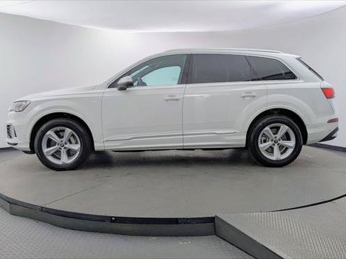 Used 2023 Audi Q7 2.0T Premium Plus w/ Premium Plus Package AWD/4WD image 3