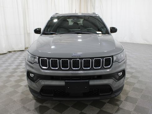 Used 2024 Jeep Compass Latitude image 39