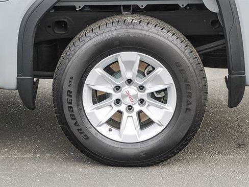 Used 2024 GMC Sierra 1500 Elevation image 10