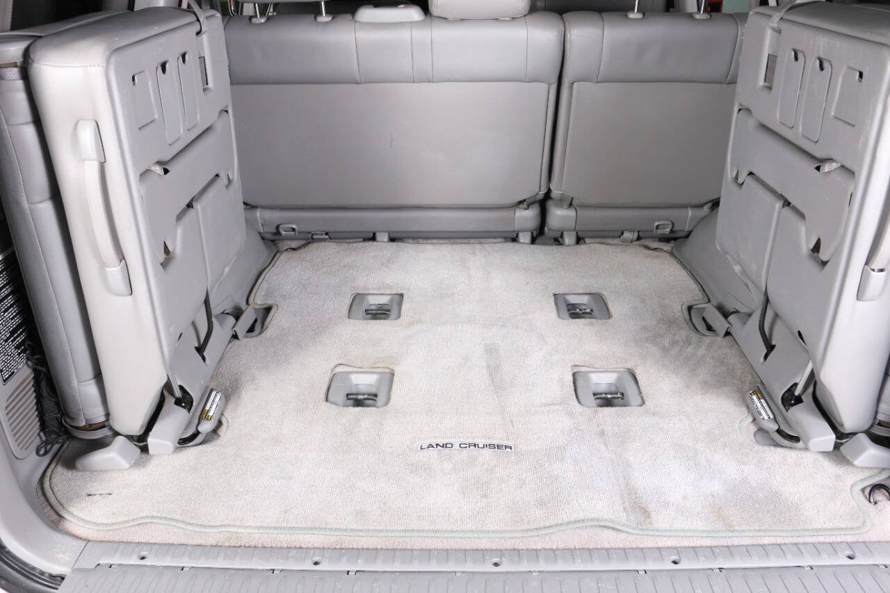 Used 2004 Toyota Land Cruiser AWD/4WD image 57