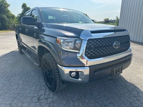 Used 2020 Toyota Tundra SR5 w/ SR5 Upgrade Package AWD/4WD image 3