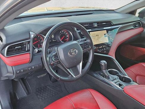 Used 2019 Toyota Camry XSE image 10