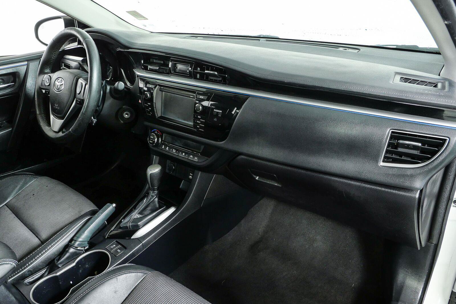 Used 2014 Toyota Corolla S FWD image 20