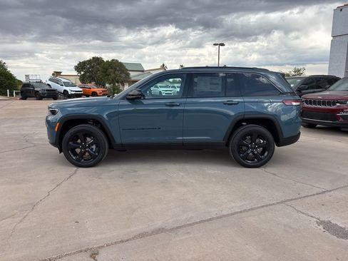 New 2026 Jeep Grand Cherokee Limited AWD/4WD image 8