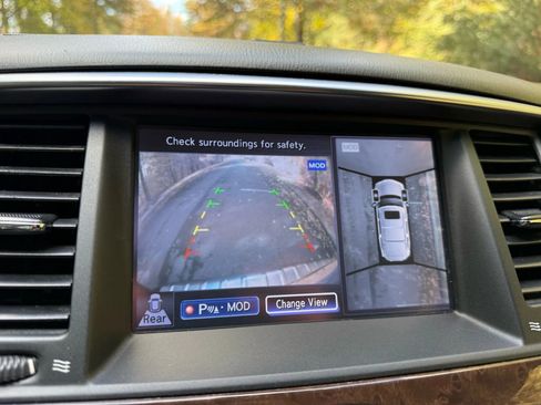 Used 2017 INFINITI QX80 2WD w/ Driver Assistance Package image 28