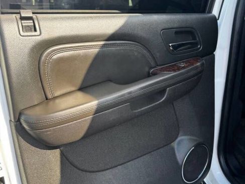 Used 2013 GMC Sierra 3500 Denali image 16