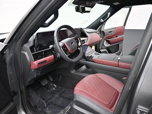 Used 2026 INFINITI QX80 Autograph AWD/4WD image 9
