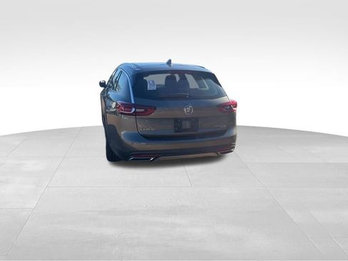 Used 2018 Buick Regal Preferred w/ Sights and Sounds Package image 31